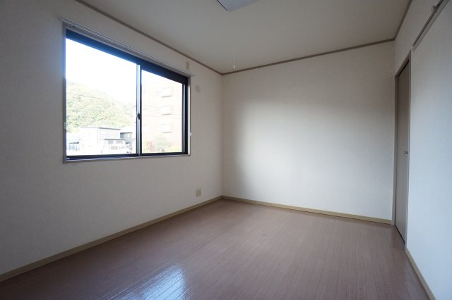 ソフィア西谷A棟の洋室