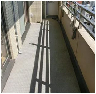 レジディア両国のバルコニー