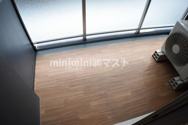 大阪市中央区博労町２丁目の賃貸マンションのバルコニー