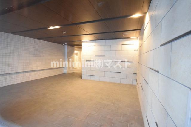 大阪市中央区博労町２丁目の賃貸マンションのロビー
