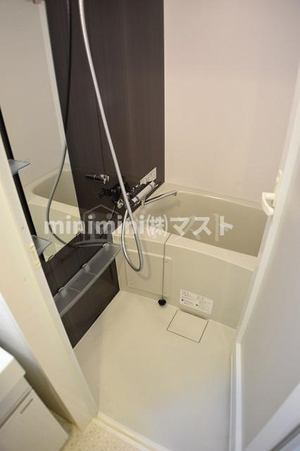 大阪市中央区博労町２丁目の賃貸マンションの浴室