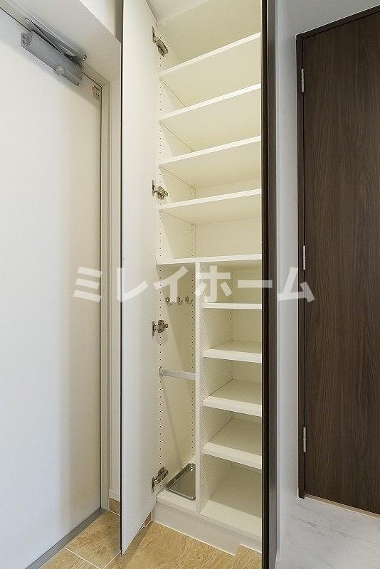 ラフィスタ下丸子の玄関