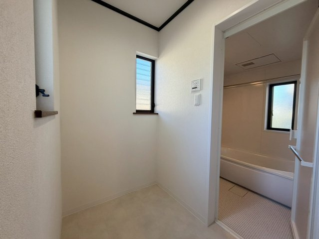 和泉市いぶき野1丁目戸建（駐車2台）の脱衣所