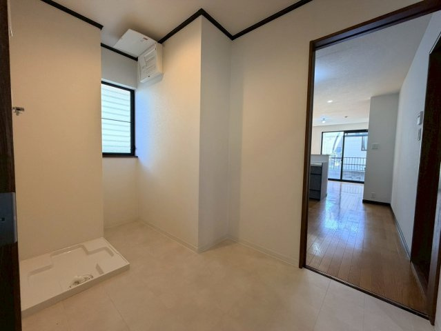 和泉市いぶき野1丁目戸建（駐車2台）の脱衣所