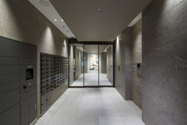 エンクレスト香椎駅前のロビー