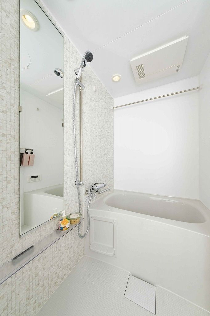 エンクレスト香椎駅前の浴室