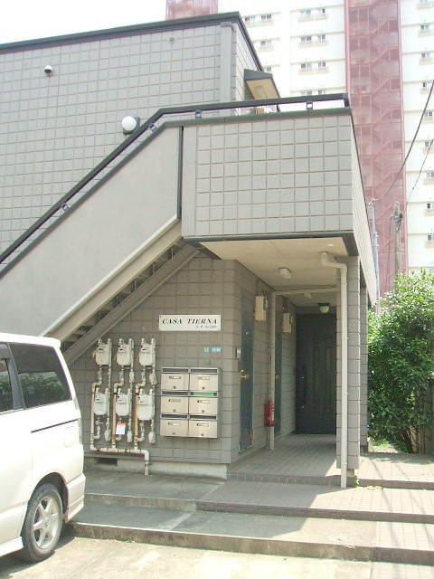 ＣＡＳＡ　ＴＩＥＲＮＡのエントランス|エントランス