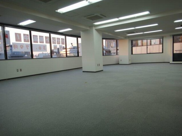 NS BLDG（NSビル）の内装