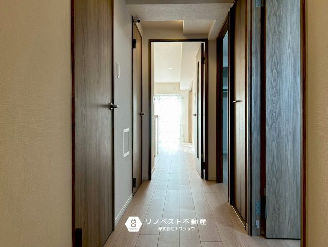 ファミール緑橋の内装|各部屋の扉は落ち着いたカラーなので気分も癒されますね！