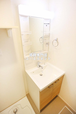【独立洗面台】 | サンメイプル庄内 | 清潔感ある独立洗面台で毎日気持ちよく♪
