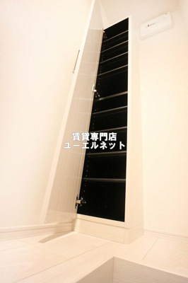 【設備】 | サンメイプル庄内 | 収納力たっぷりのシューズボックスで玄関すっきり！