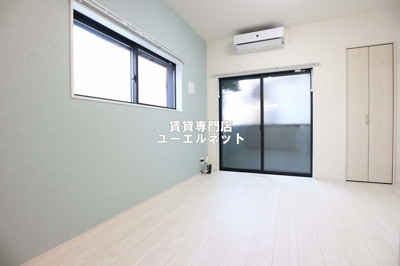 【居間・リビング】 | サンメイプル庄内 | ゆったりとくつろげる、落ち着きのある居室空間です