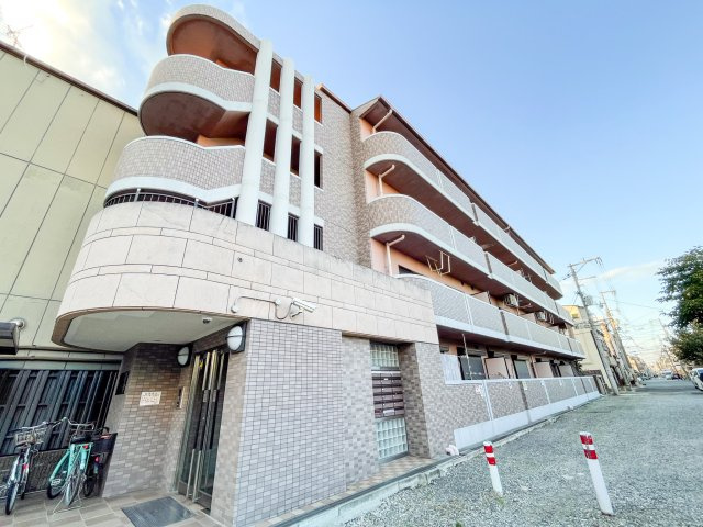 カーサファミール