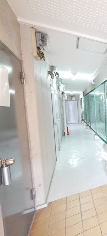 エホール東田辺のロビー