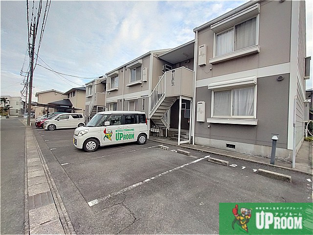 らぽーる鈴　A棟の駐車場