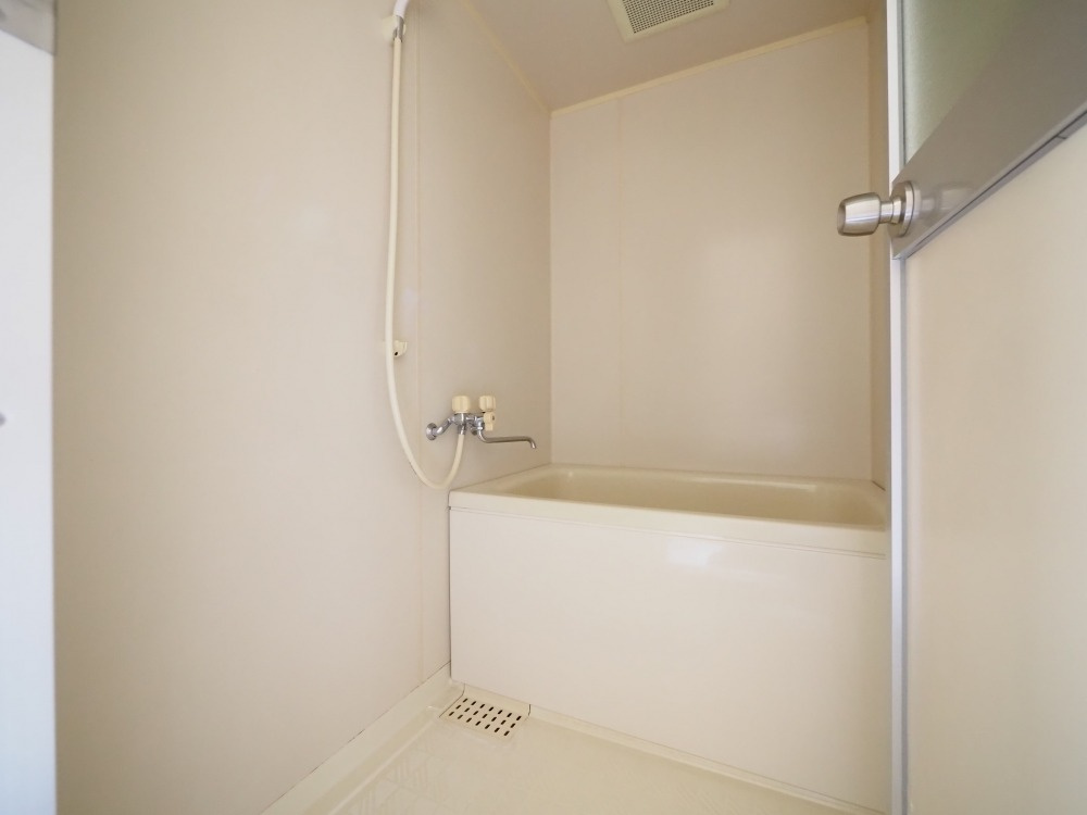 ハイツキンリュウの浴室