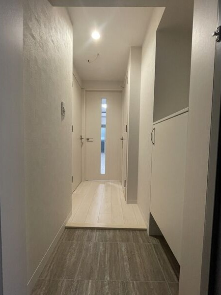 VERITAS SHIRAKANEの玄関