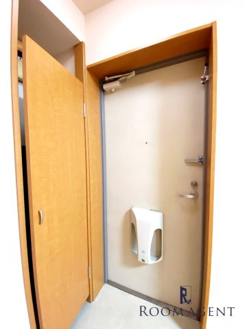 レジデンス悠海(吹上)の玄関