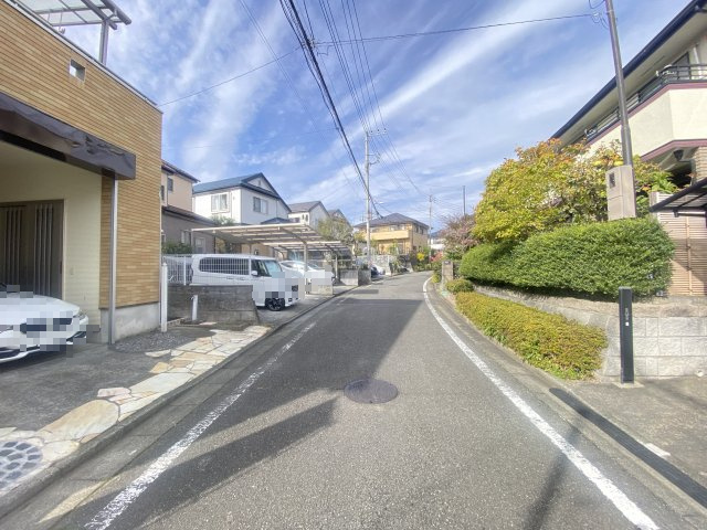 『八王子市中古戸建て』八王子市元八王子町2-3324-5【仲介手数料無料】　八王子市元八王子町２丁目の前面道路含む現地写真|～仲介手数料無料☆八王子ひなた不動産～八王子市元八王子町　中古戸建て
