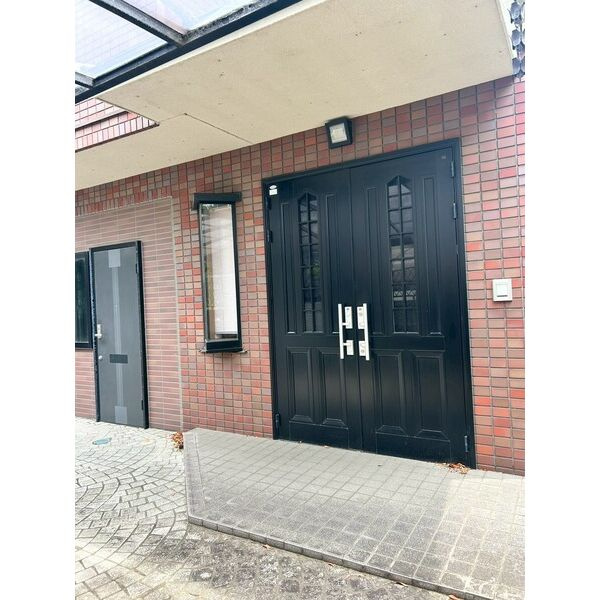 島本町戸建のエントランス
