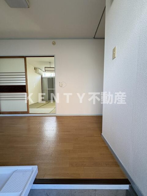 【玄関】 | 清水コーポ | ゆったりとした玄関です