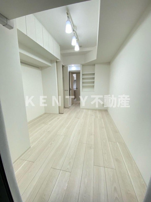 【寝室】 | リテラス蒲田 | 広くて明るい寝室