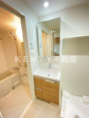 【洗面所】 | リテラス蒲田 | 明るい洗面所です