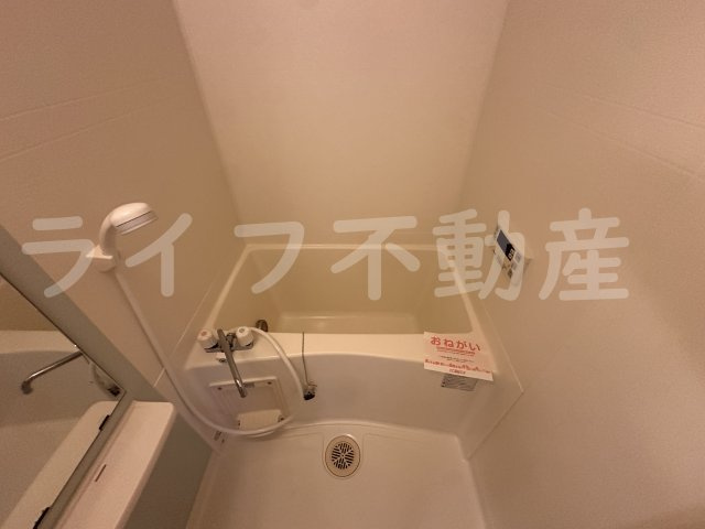 ウィステリアの浴室