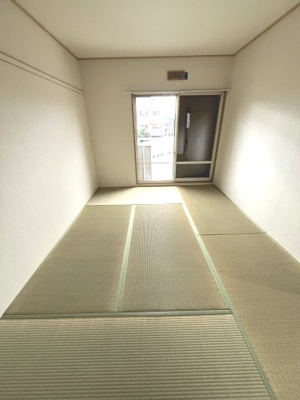 【和室】 | ハイツ昴 | お風呂場横の和室です