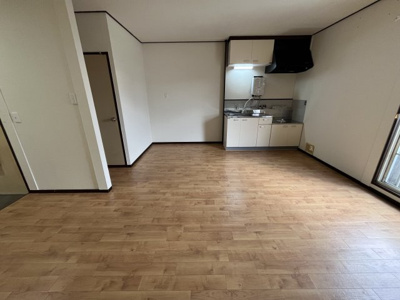 【居間・リビング】 | ハイツ昴 | 使いやすい広々リビングです