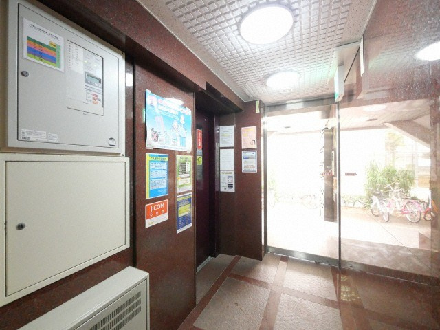 ドムール大倉のエントランス