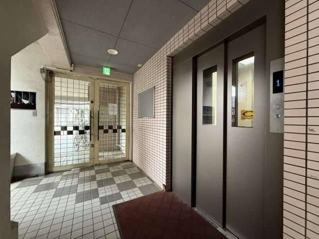 MAXビルディングのエントランス