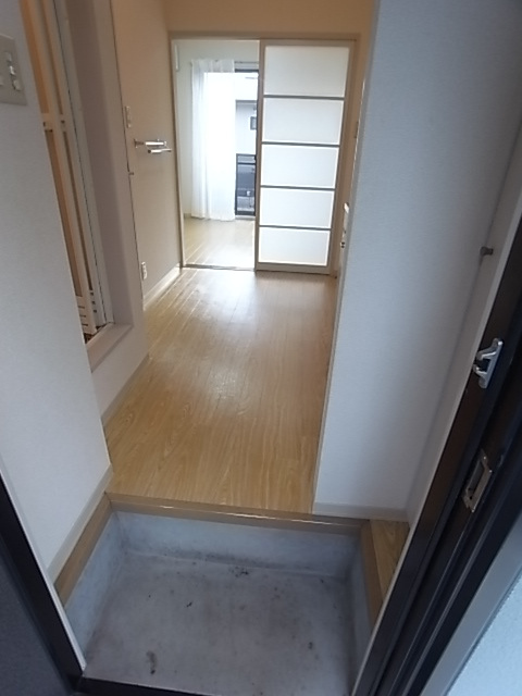 コージネス摩耶B棟の玄関