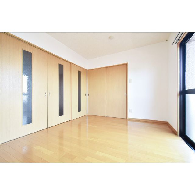 グラース蔵上 弐番館のその他|明るい室内です★