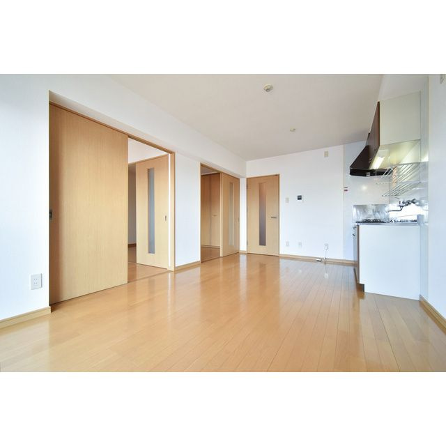 グラース蔵上 弐番館の居間・リビング|広いリビング★