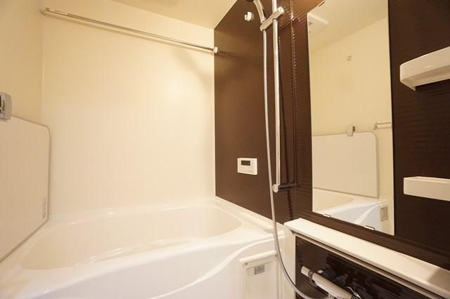 ｗｅａｖｅｐｌａｃｅ　ＨＩＧＡＳＨＩＫＯＥＮＪＩの浴室