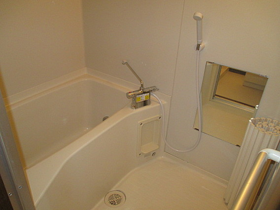 ヴィレッジ・リバー住吉の浴室