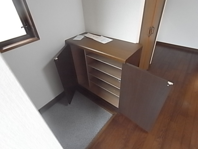 アモーレ桜ヶ丘の玄関