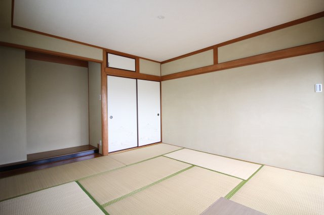 丸一ビルの和室