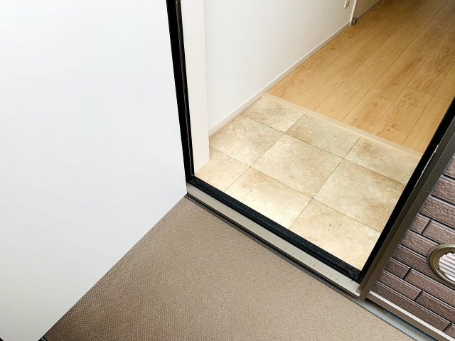 クオリティハイツ幕張本郷の玄関