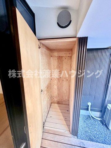 大宮5丁目長屋　E棟の収納