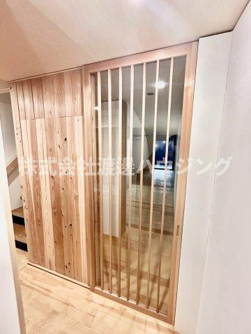 大宮5丁目長屋　E棟の内装