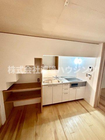 大宮5丁目長屋　E棟のキッチン