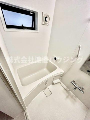 大宮5丁目長屋　E棟の浴室