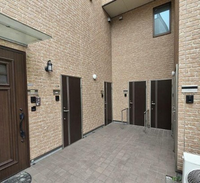 【エントランス】 | South One