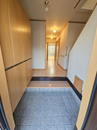 【玄関】 | 山科区西野野色町　中古戸建