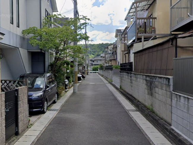 【前面道路含む現地写真】 | 山科区西野野色町　中古戸建
