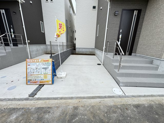 松戸市小金原９丁目新築戸建【貝の花小学校：7分】の駐車場|A号棟駐車スペース