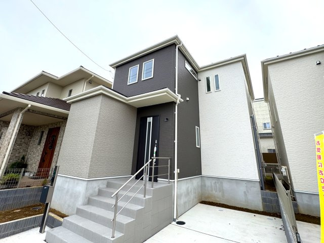 松戸市小金原９丁目新築戸建【貝の花小学校：7分】の外観|B号棟外観・完成済み内覧可能です！