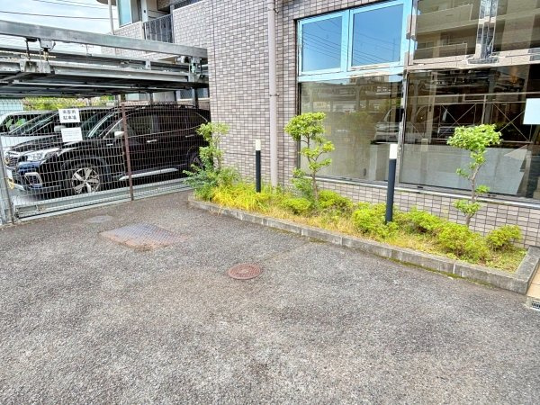 来客時も安心、来客駐車場が完備されています